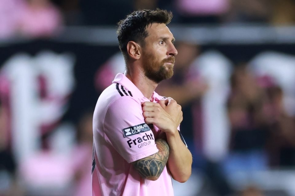 Messi imitando Pantera Negra - Metrópoles