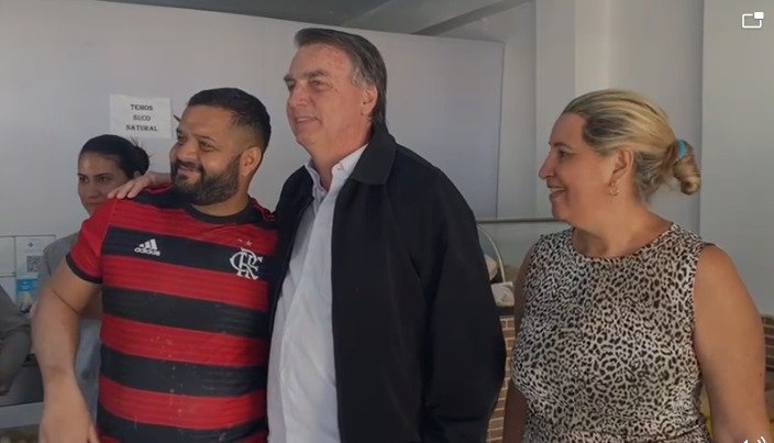 imagem colorida bolsonaro apoiadores abadiania