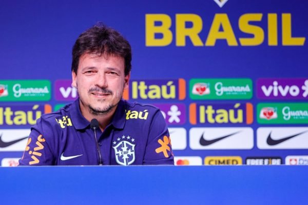 Fernando Diniz confirma escalação do Brasil para duelo com
