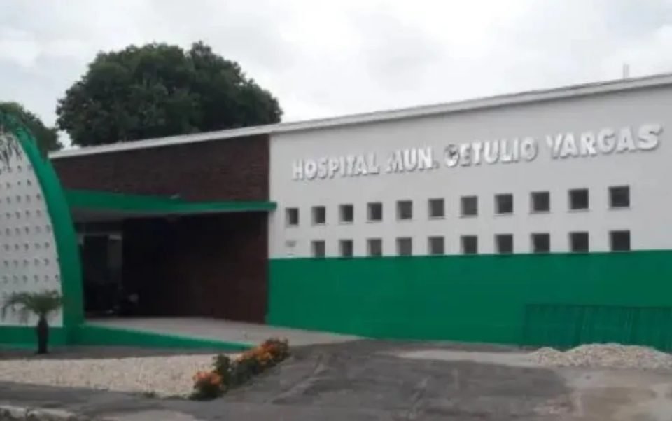 imagem colorida hospital municipal aragarças goias