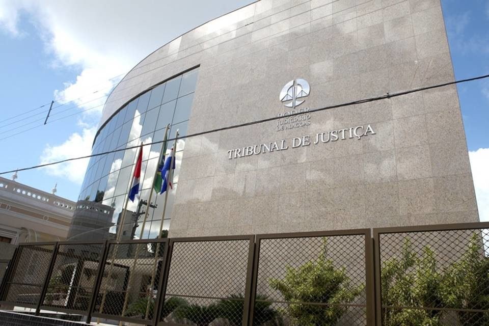 Imagem colorida mostra prédio do Tribunal de Justiça de Alagoas - MEtrópoles