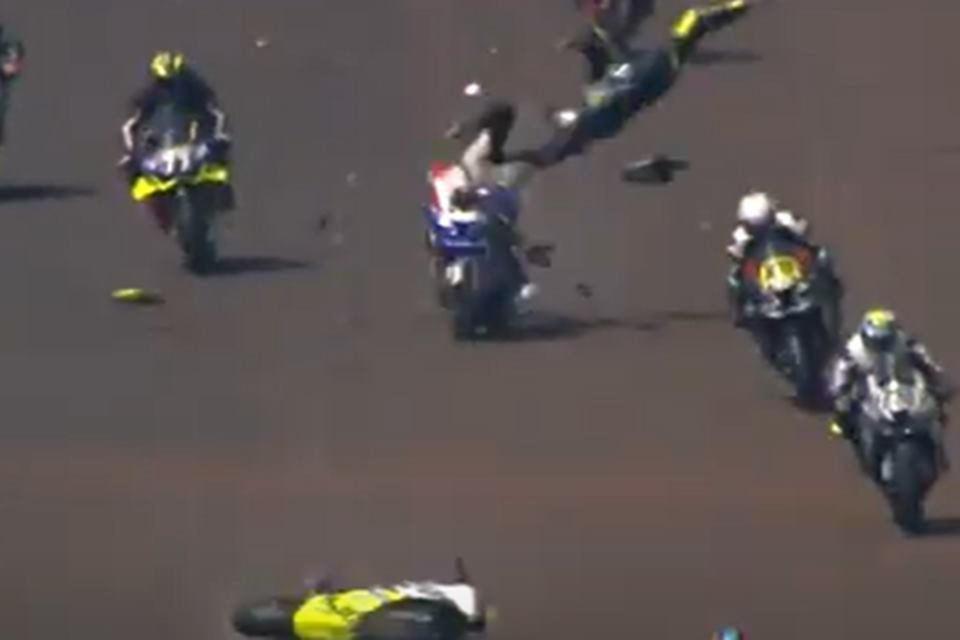 Grave acidente interrompe corrida de Moto 1000 GP em Cascavel 