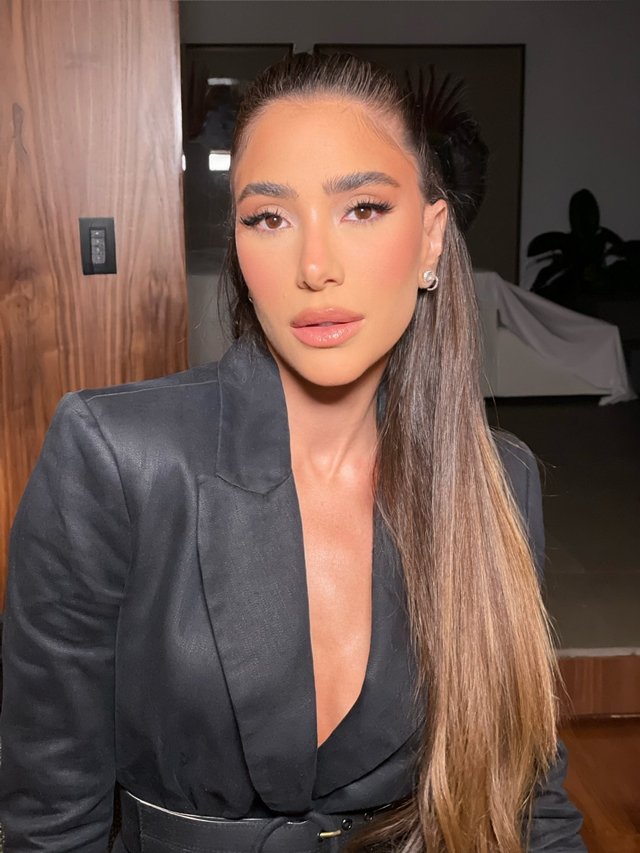 Produção de Vanilla Make-up feita por Antonio Barbosa em Romana Novais