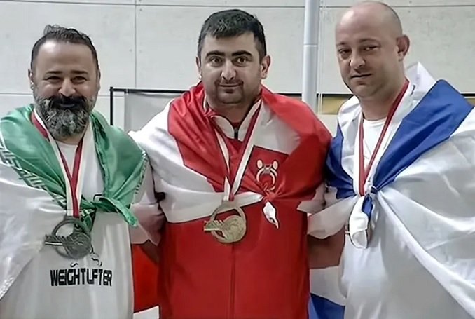 Atleta iraniano é banido após apertar a mão de israelense em campeonato -  Guiame