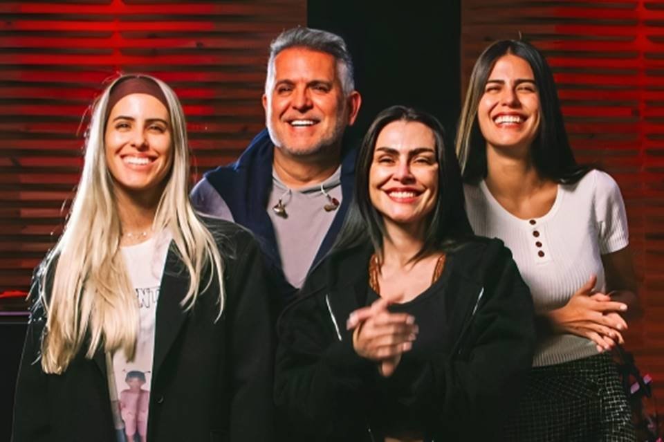 Foto colorida de Orlando Morais, Anttónia, Ana e Cleo - Metrópoles