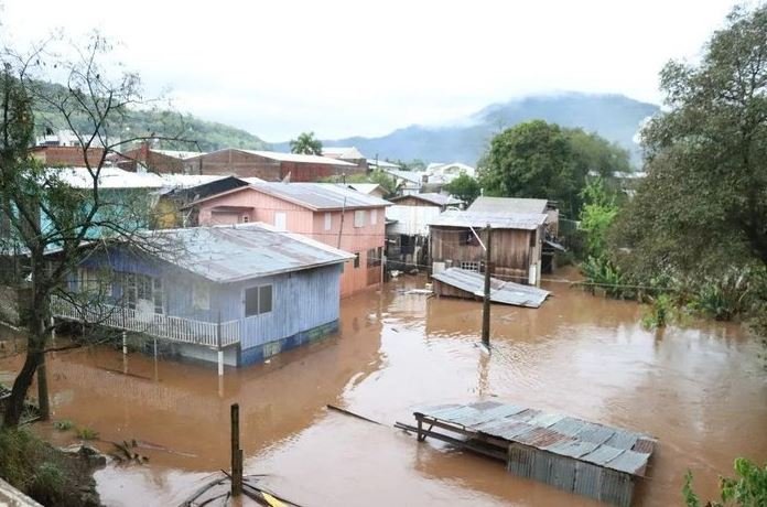 Imagem colorida da enchente que atingiu a cidade de Muçum, no Rio Grande do Sul (RS) - Metrópoles