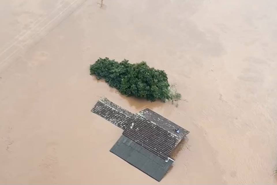 Imagem colorida mostra localidades do Rio Grande do Sul após passagem de ciclone mortos - Metrópoles