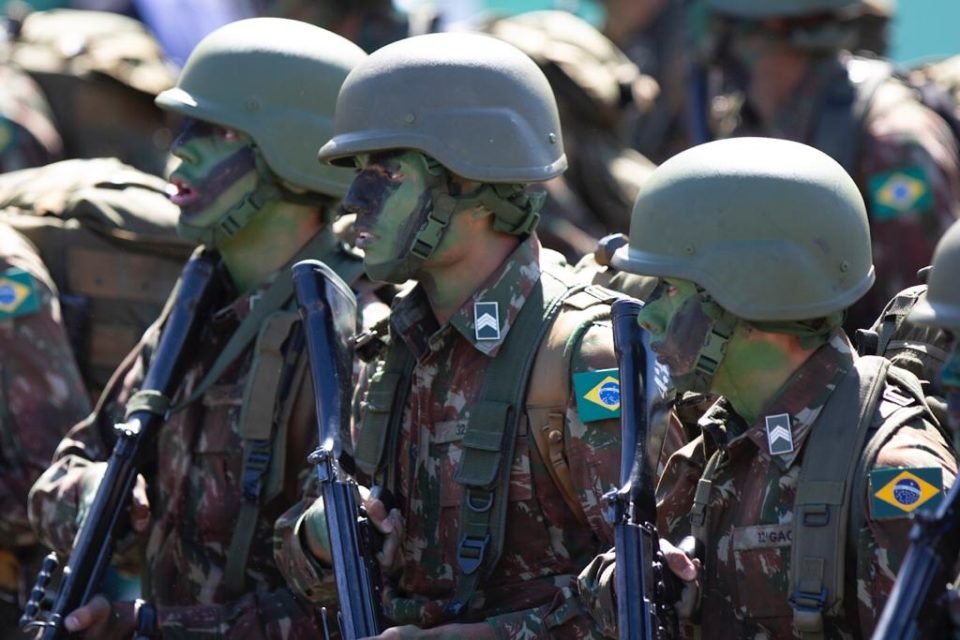 Desfile 7 de setembro 2023 - Metropoles