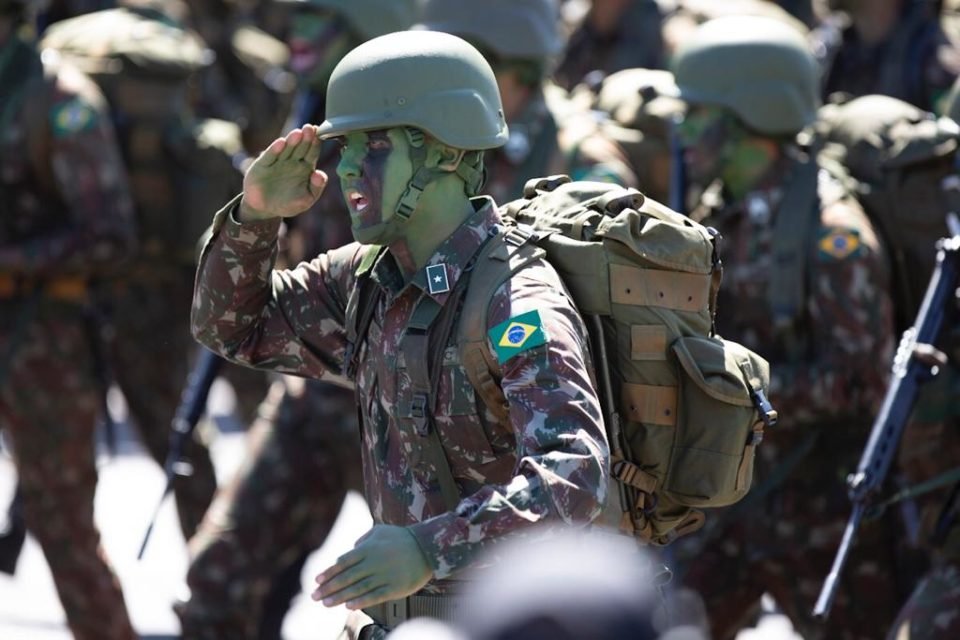 Desfile 7 de setembro 2023 - Metropoles