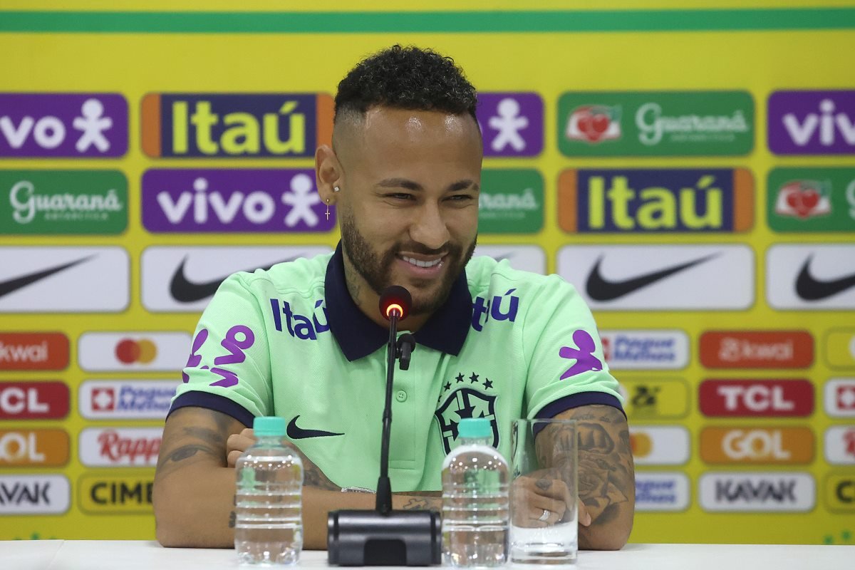 Neymar em coletiva de imprensa - Metrópoles
