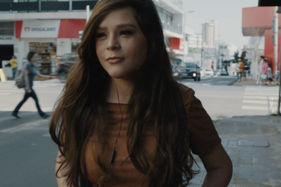 Valentina: filme sobre visibilidade trans chega ao Canal Brasil