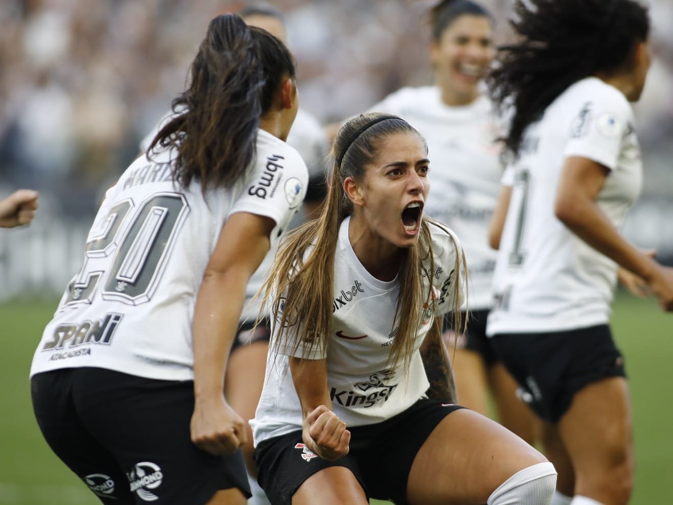 Conheça as jogadoras do time de futebol feminino do Corinthians