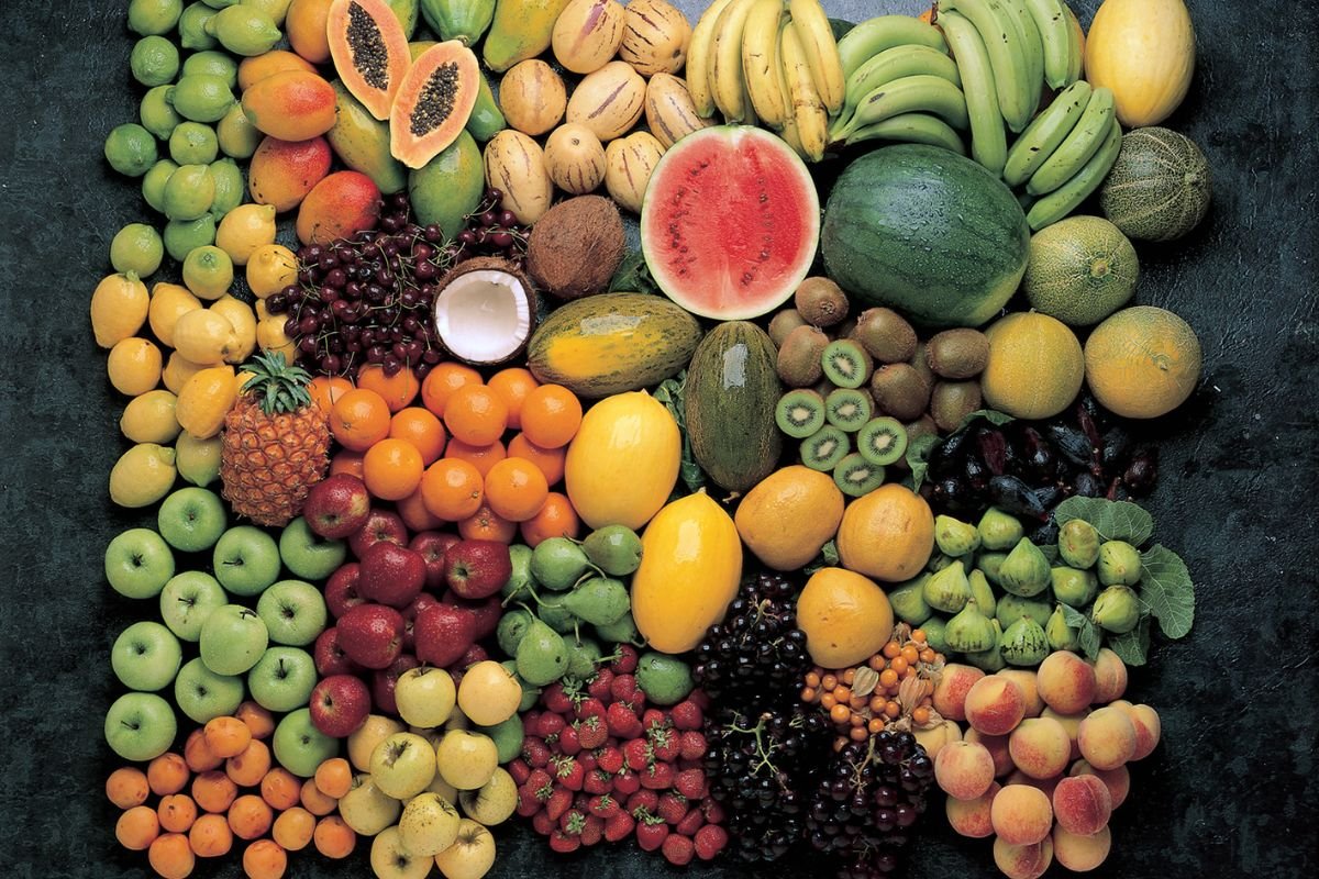 DAMASCO UMA FRUTA RICA EM VITAMINAS VEJAM SUAS QUALIDADES . 