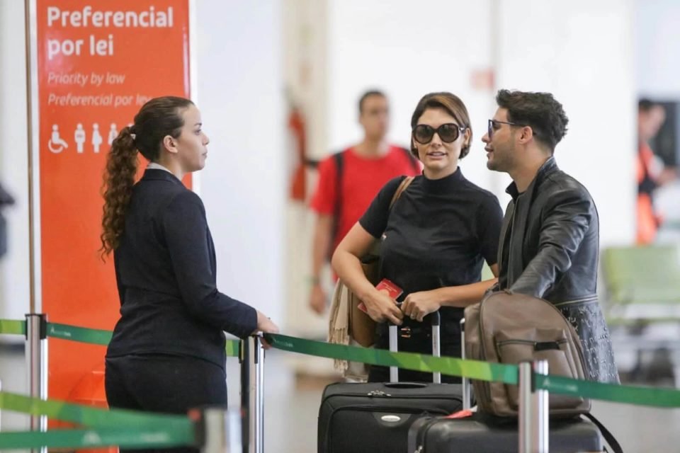 Michelle Bolsonaro no aeroporto