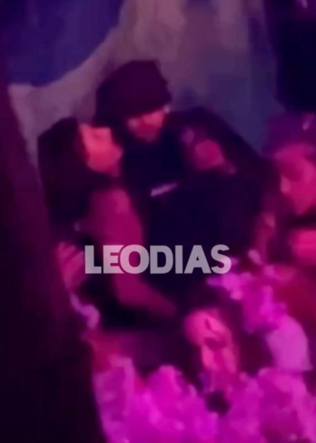 Foto colorida de Neymar em balada na Espanha - Metrópoles