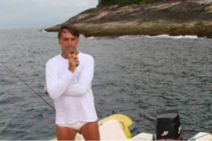 Bolsonaro pescando em Angra