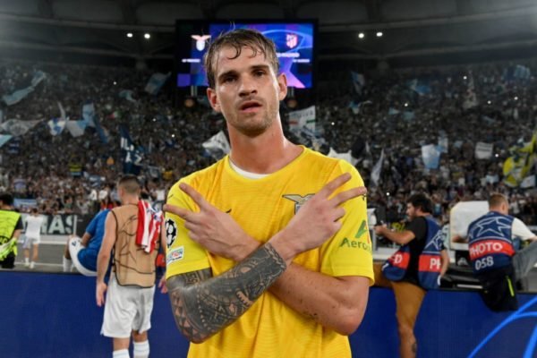 Goleiro da Lazio marca no último minuto para empatar partida na Liga dos  Campeões - Vida Capixaba News