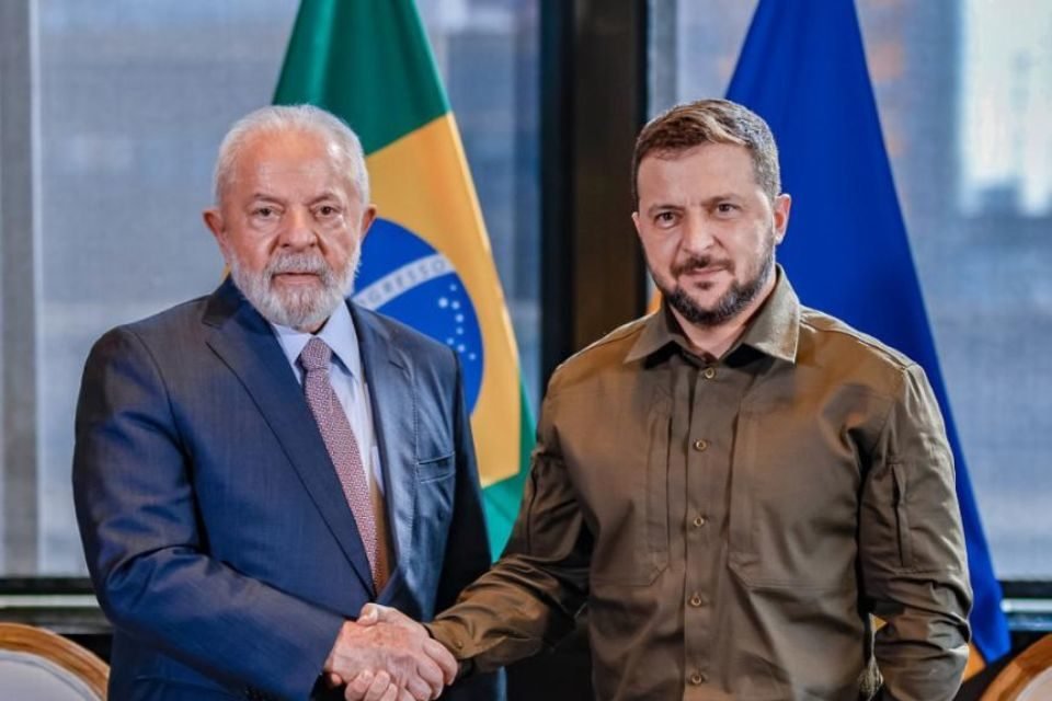 imagem colorida presidente Lula e Zelensky - metropoles