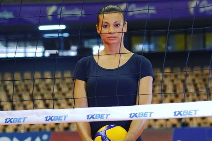 Quem foi Walewska Oliveira, campeã olímpica do vôlei que morreu aos 43