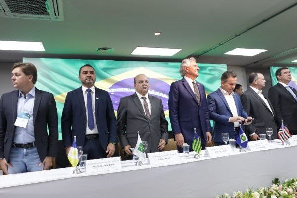 Ibaneis no Fórum de Governadores do Consórcio Brasil Central