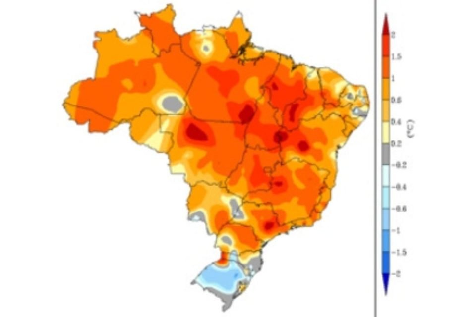 ilustração do mapa do Brasil em laranja, com temperatura para outubro de 2023 - Metrópoles