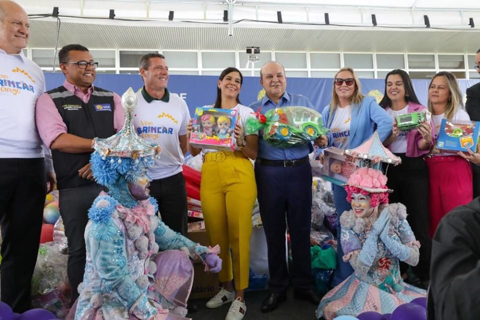 Foto colorida de brinquedos arrecadados pelo GDF - Metrópoles