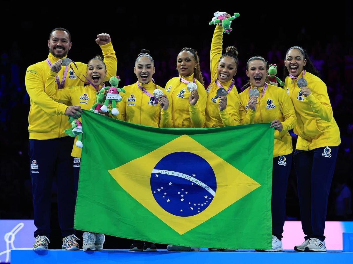 Ginástica artística: Rebeca Andrade é prata no mundial