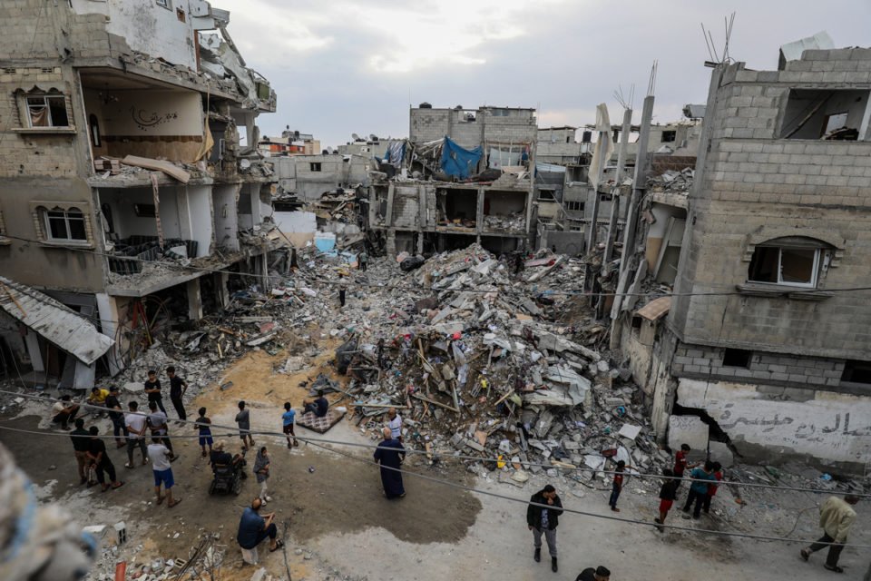 O exército israelense anunciou que usou mais de 1.000 toneladas de explosivos em ataques aéreos na Faixa de Gaza desde 07 de outubro