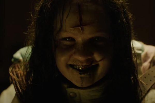 Cena do filme O Exorcista: O Devoto, de James Blum - Metrópoles