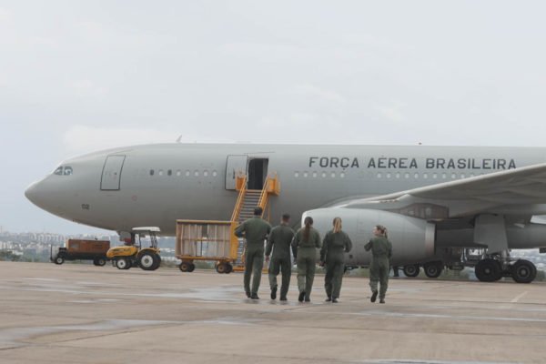 Segundo avião da FAB decola para repatriar brasileiros de Israel