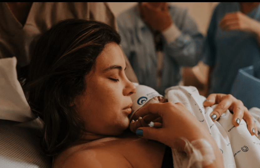Michelle Loreto deu a luz &agrave; Aurora