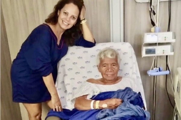 Roque, assistente de palco de Silvio Santos, leva tombo e é hospitalizado;  IMAGEM É FORTE