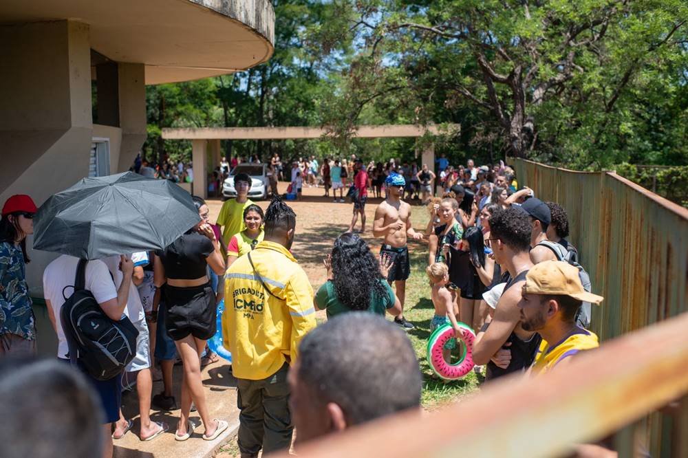 G1 - Parque Água Mineral, no DF, lota pelo segundo dia seguido - notícias  em Distrito Federal