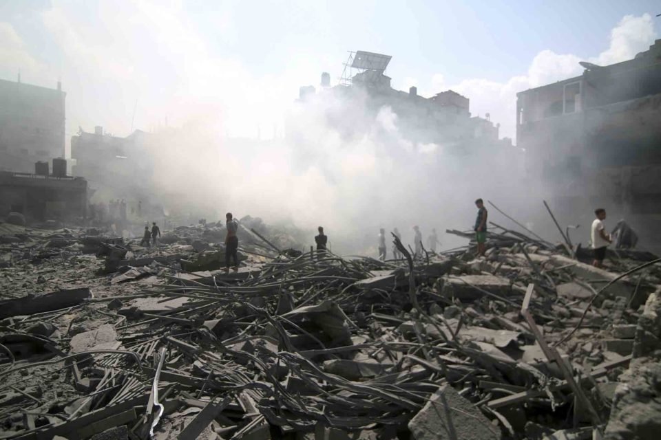 Edifícios destruídos após os ataques aéreos israelenses em Gaza – Metrópoles