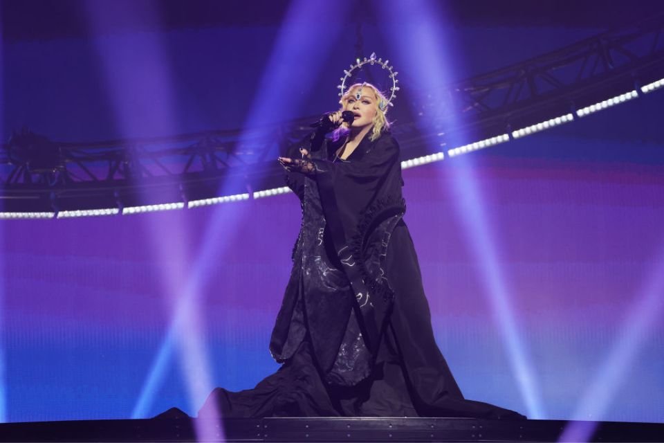 Vídeo Durante Show Madonna Confirma Vinda Ao Brasil Em Breve Contilnet Notícias 9656