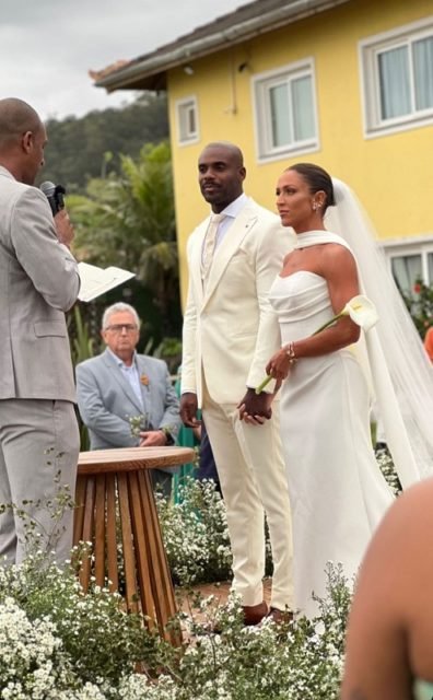 Foto colorida casamento Rafael Zulu e Aline Becker - Metrópoles