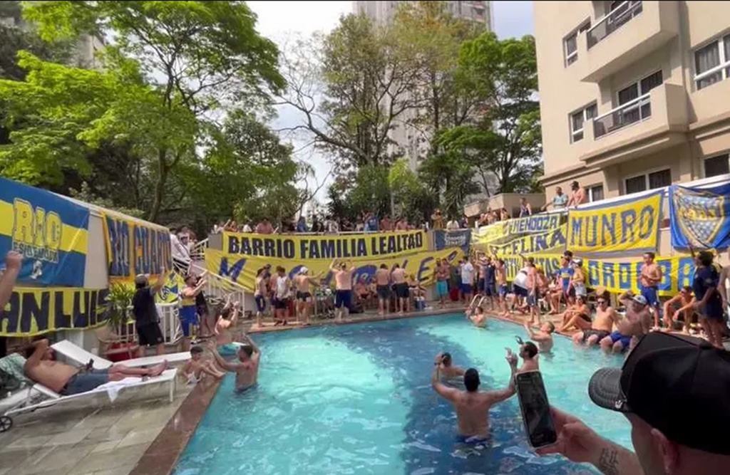 Torcedores do Boca reunidos em hotel - Metrópoles