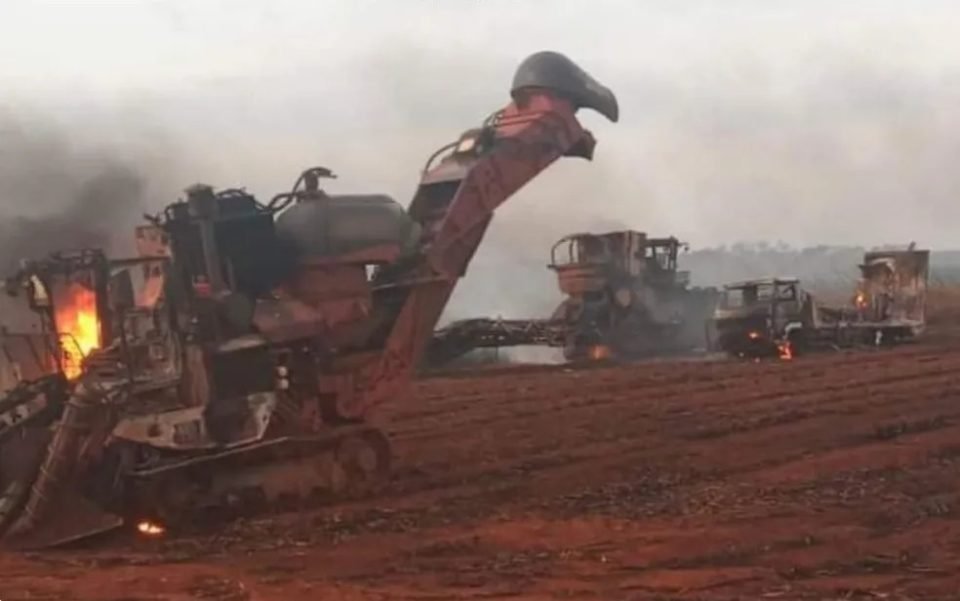 Incêndio em canavial mata 5 pessoas e deixa 2 feridos em GO