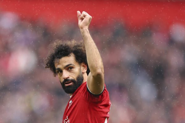 Mohamed Salah do Liverpool comemora o gol durante jogo - metrópoles