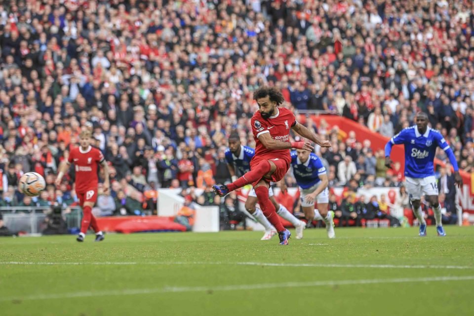 Campeonato inglês: Salah faz dois e Liverpool derrota Everton