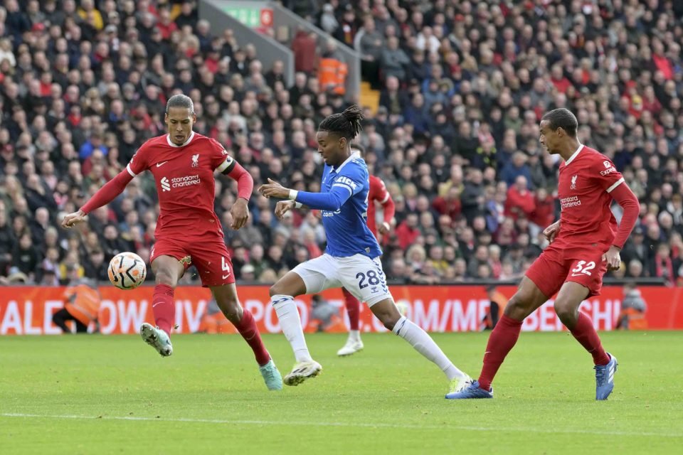 Everton e Liverpool empataram sem gols neste sábado (8) no Inglês