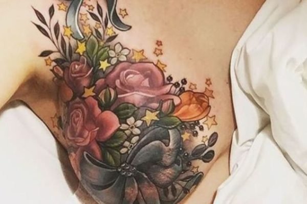 Foto de tatuagem em peito após mastectómia