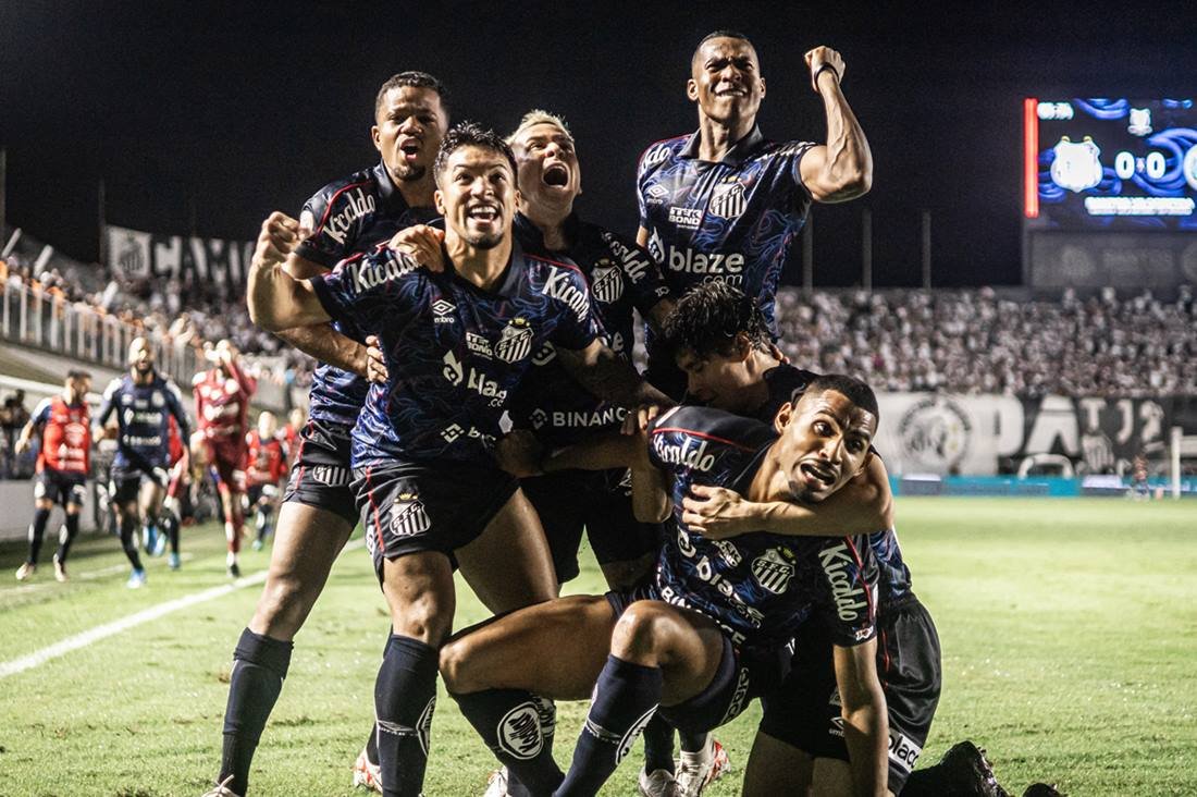 Alô, Diniz: Marcos Leonardo Decide, Santos Vence Coritiba E Deixa Z-4 ...