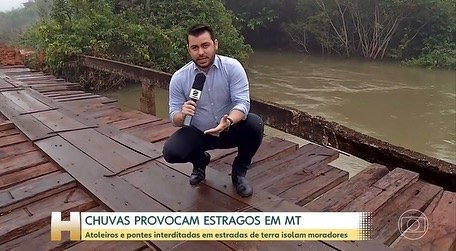 Repórter da TV Globo, Anderson Junior Hentges durante uma matéria para o JH - Metrópoles