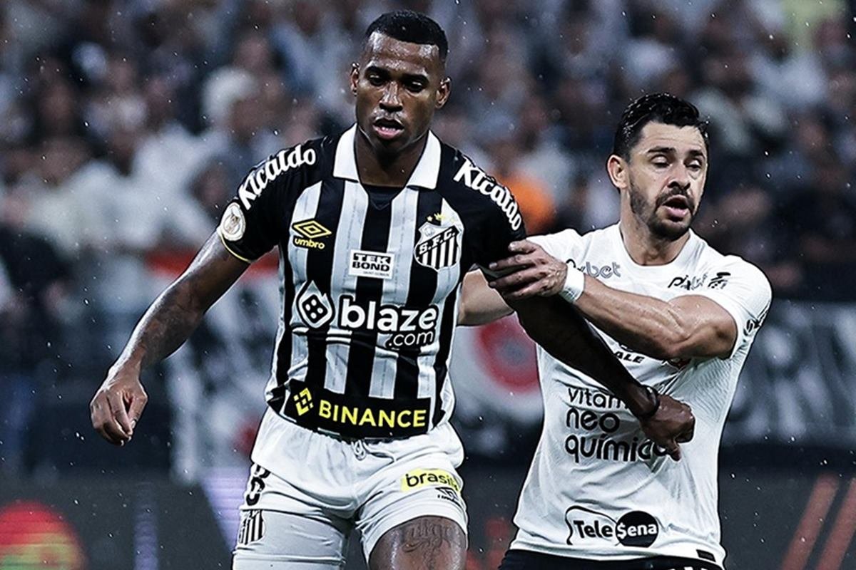 Santos e Corinthians empatam na Vila em jogo movimentado e com ação do VAR