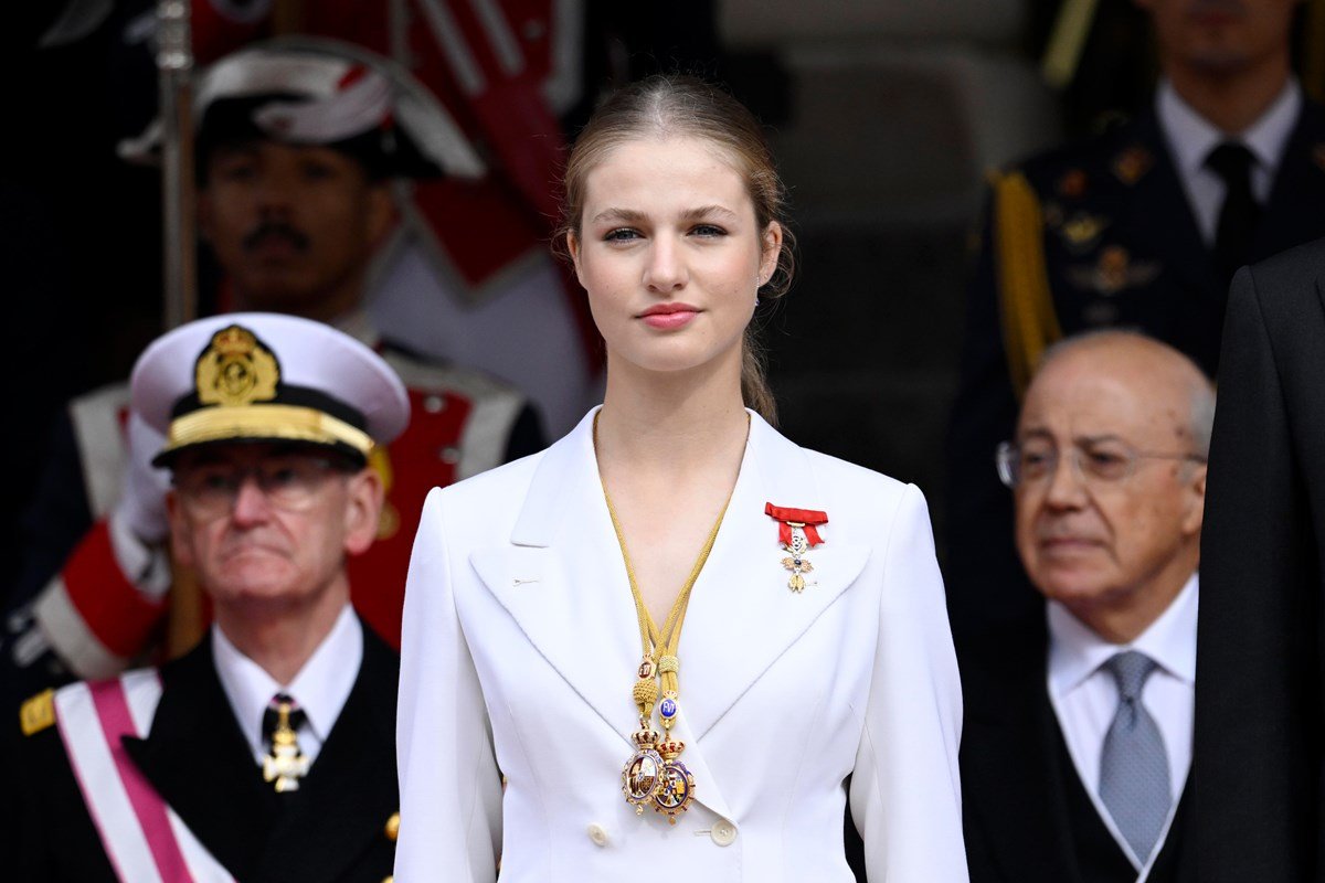 Princesa Leonor faz 18 anos e pode assumir o trono da Espanha