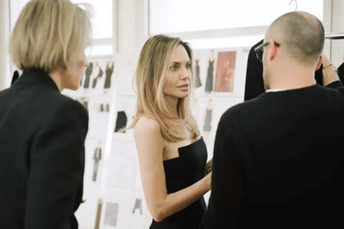 Veja a primeira coleção de roupas da marca de Angelina Jolie