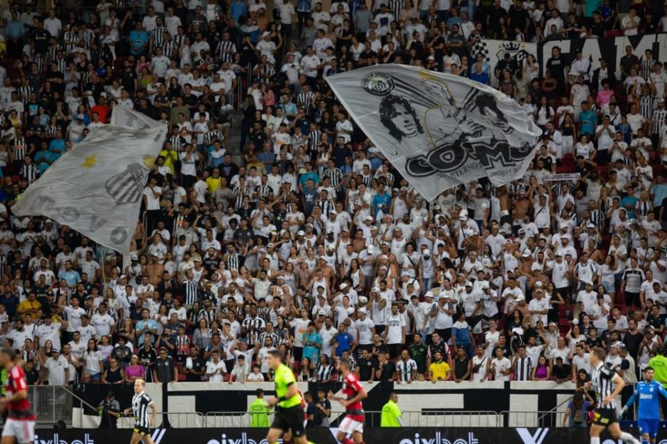 Santos vence o Flamengo em jogão no Mané Garrincha lotado