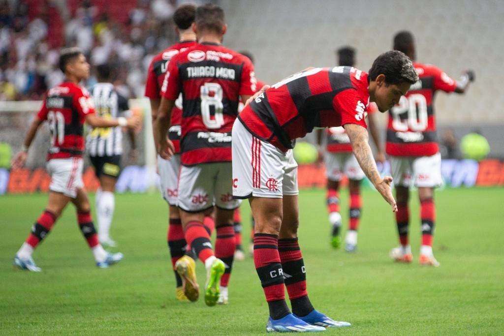 Flamengo pode ter retorno de Pedro para jogo contra o Corinthians