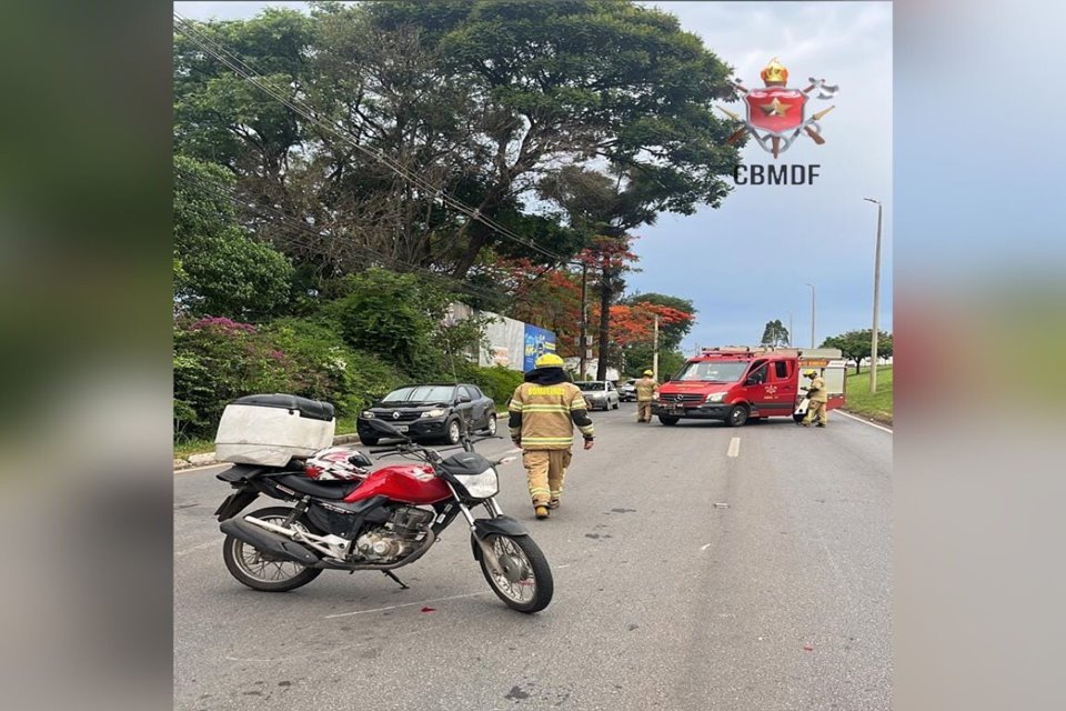 G1 > Carros - NOTÍCIAS - Moto elétrica tem iPhone no painel e chega aos 241  km/h